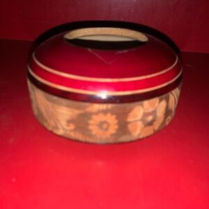 Vintage Red and Brown Decorative Asian Bowl